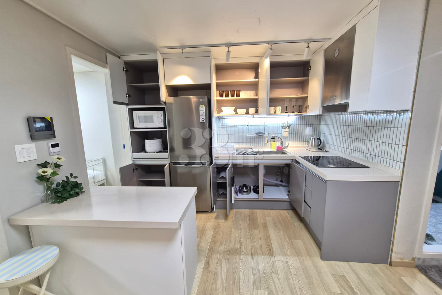 ❤️Newly Built, Fully Furnished❤️ Unit 301 5th image