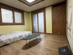 Spacious studio with great natural light and  0th image