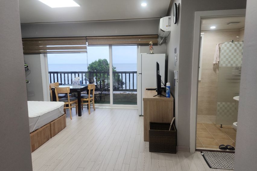 커플오션뷰 룸 202호 3번째 이미지