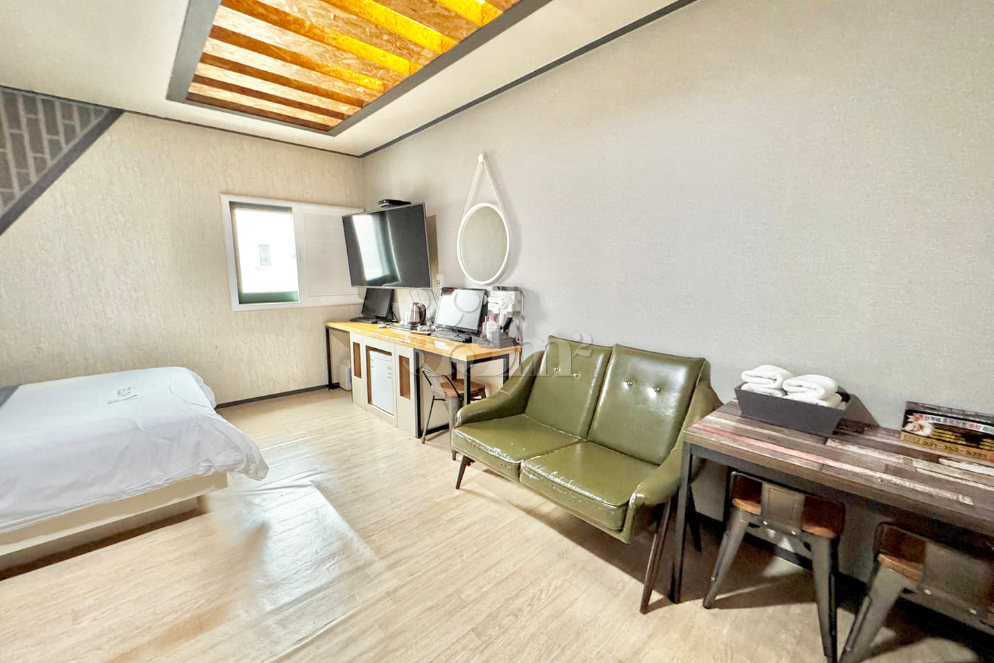 ⭐️5 minutes from Yeongtong Station⭐️ Room 701 2th image
