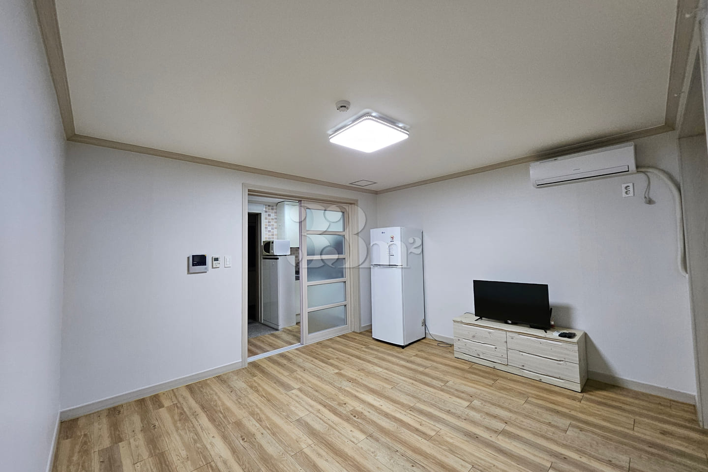Studio apartment near the lake park 6th image