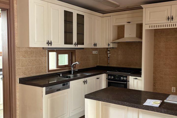 Apartment near the station in Hyangnam-eup 1th image