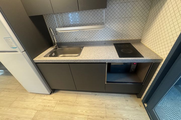 Quiet two-room apartment near Oncheonjang Sta 2th image