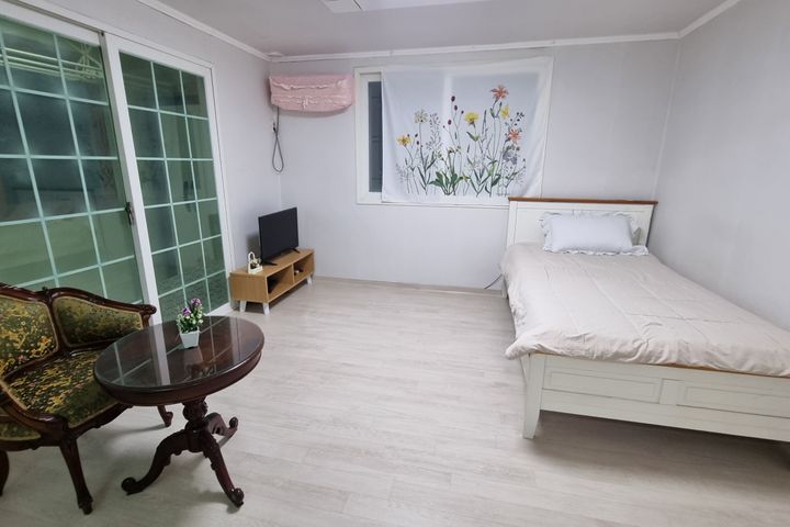 Wildflower Village, Unit 202 0th image