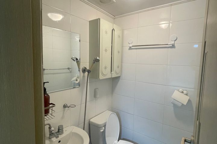 2 minutes from Nonhyeon Station (studio apart 5th image