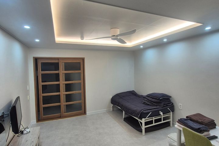 Chojeon-dong Renovated Studio 3 1th image