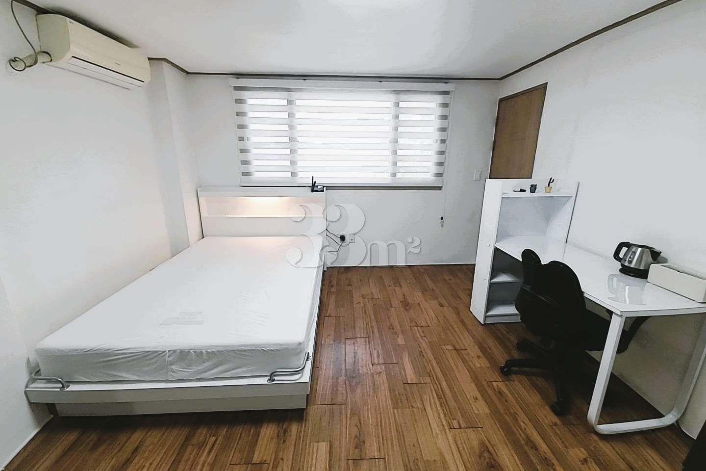 Clean studio apartment near the station 25 7th image