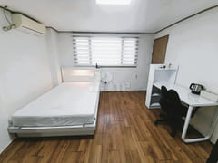 Clean studio apartment near the station 25 7th image