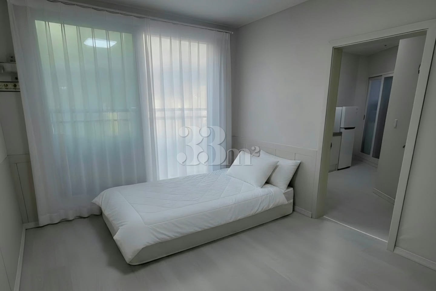 Clean, fully furnished 1.5-room unit 0th image