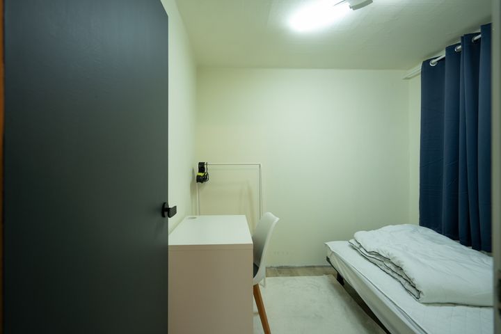 Three-room apartment at the lowest price 8th image