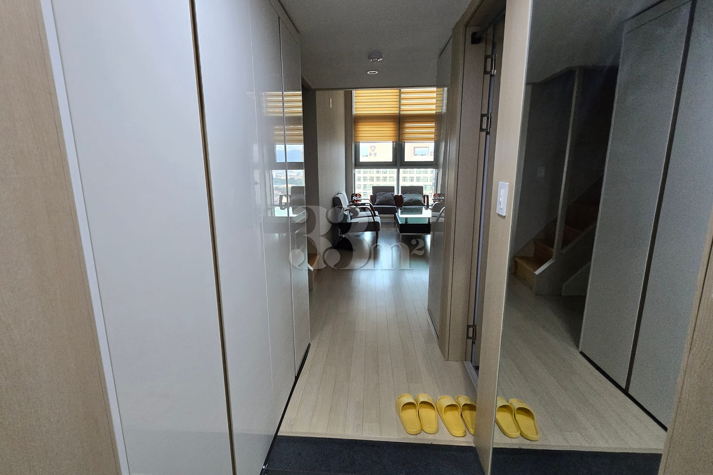 Neat studio apartment with beds for three 12th image