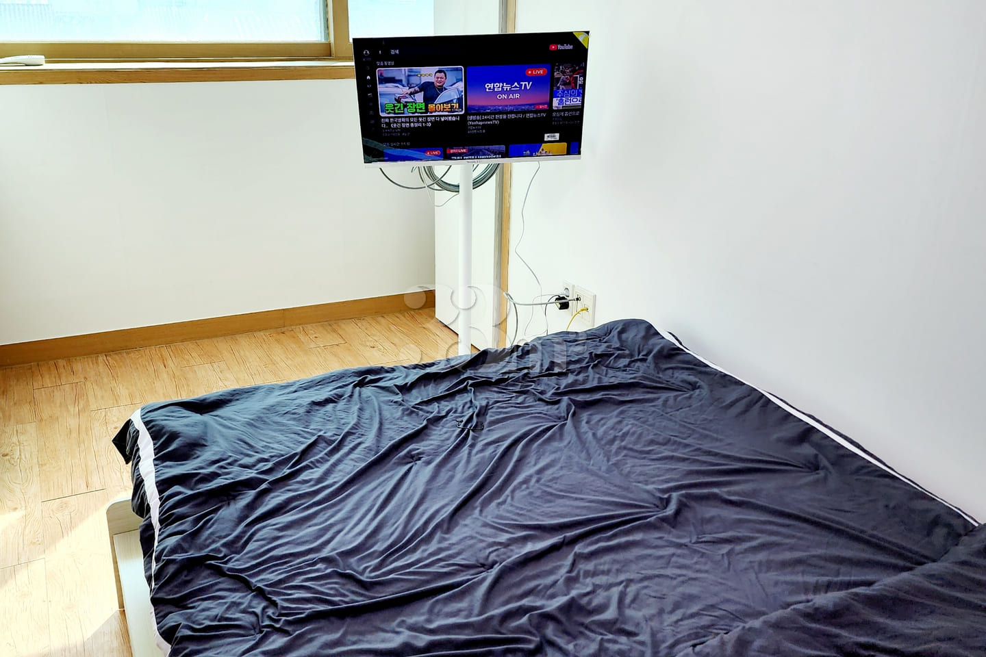 Two-room (kitchen, bedroom) 506 3th image