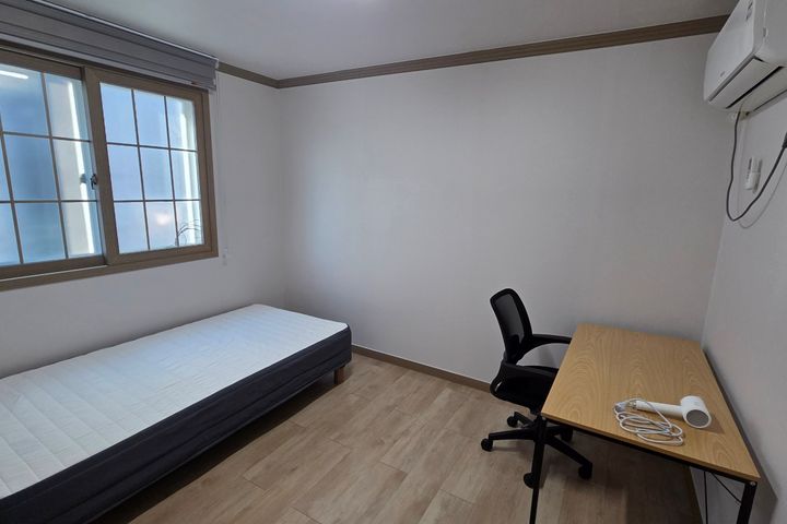 Hansolbang 8th image