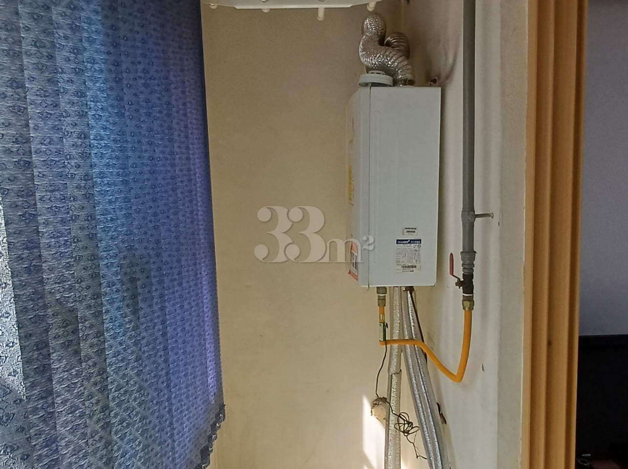 Fully furnished studio apartment 12th image