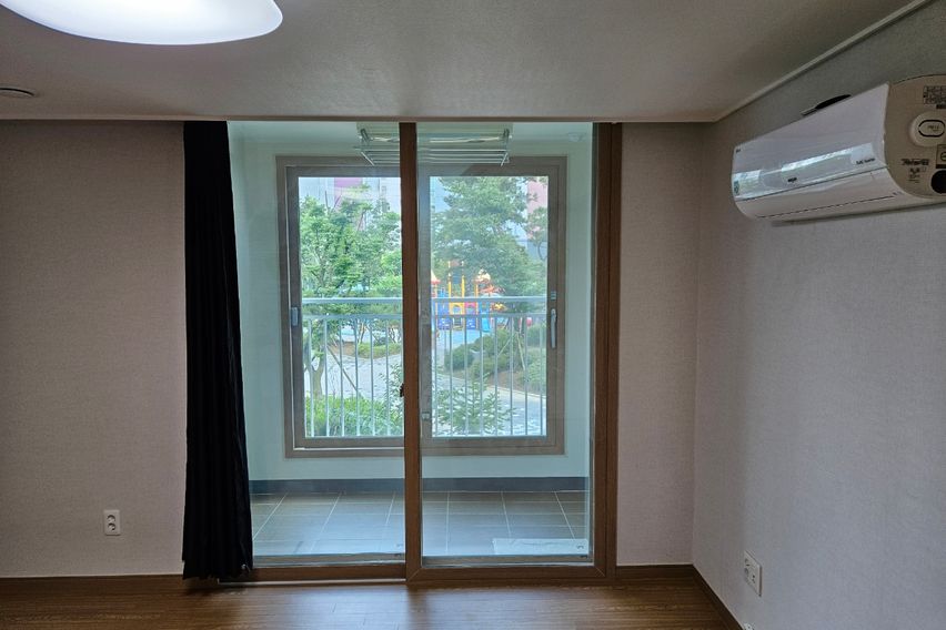 최신축아파트,큰방4개