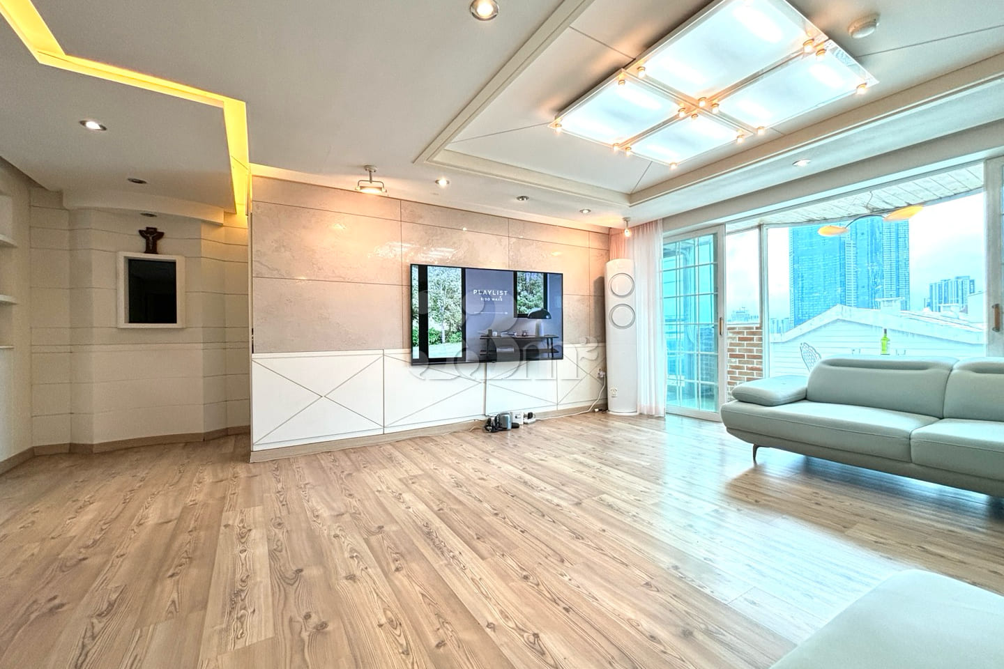 Large-sized unit with an ocean view on Dalmaj 11th image