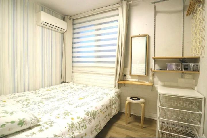Two-room apartment, 5-minute walk from Seoul  2th image