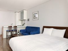 Cozy studio apartment near Seodaemun Station 0th image