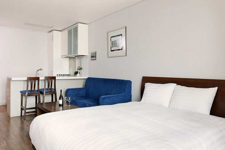 Cozy studio apartment near Seodaemun Station 0th image