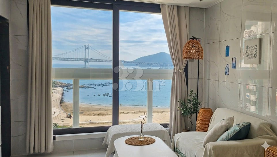 Gwangalli Full Ocean View & Fully Furnished 0th image