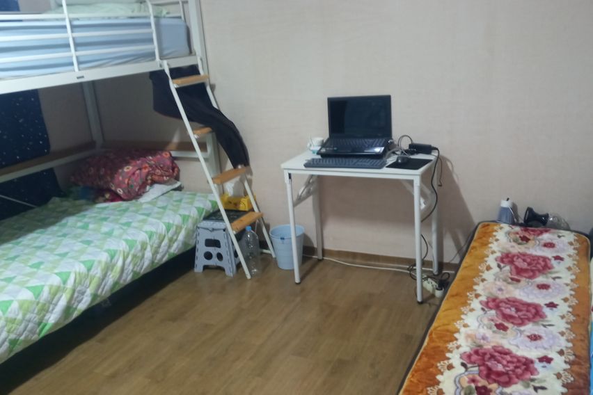 넓고 편안한 방 1번째 이미지