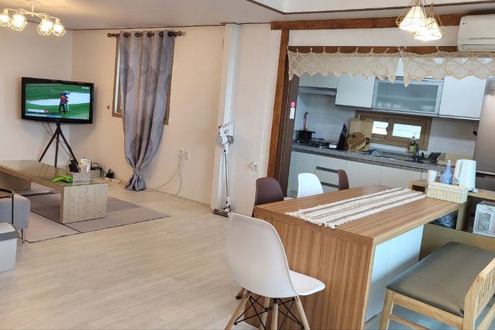 Two-story detached house by the sea in Pohang 3th image