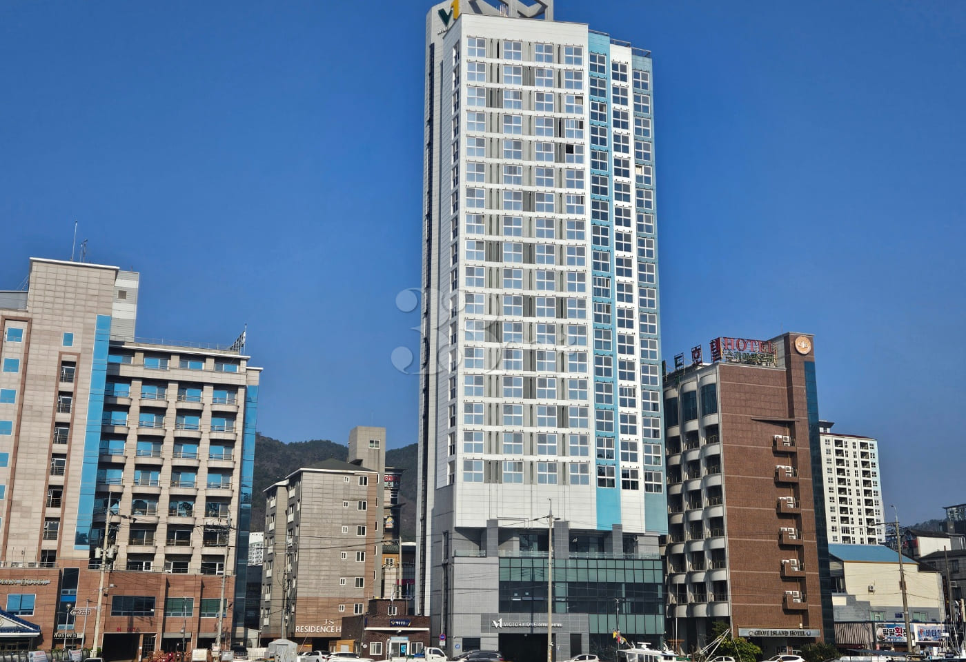 Newly built, fully furnished officetel, 13B 18th image