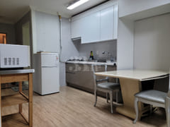 Gwanggyo's Only Short-Term Two-Bedroom 4th image