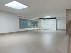 Stay, L 5th image