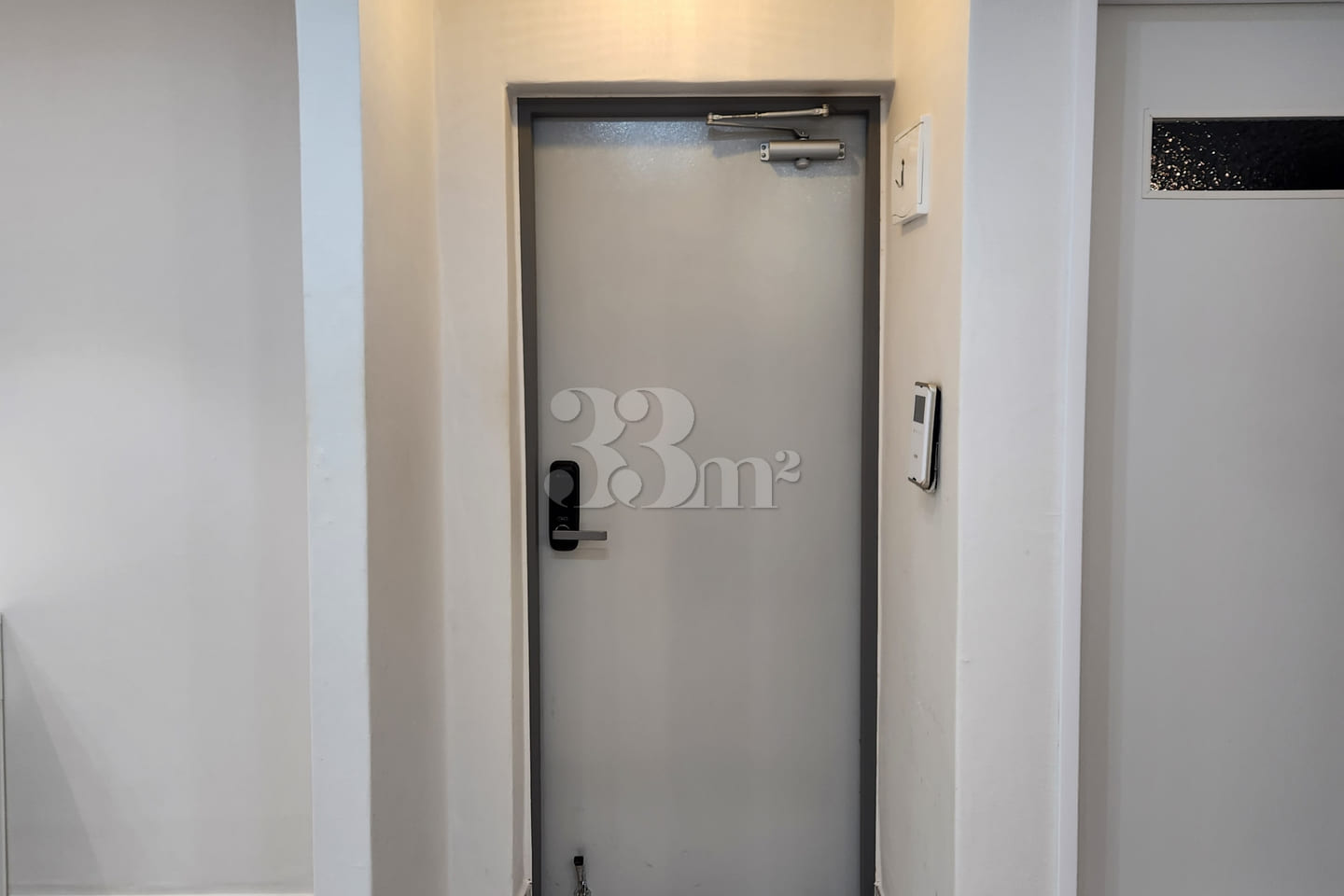Bright, quiet, and spacious studio apartment 4th image