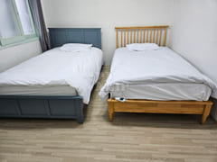 Deokha, 2 bedrooms, 1 living room, 4 beds 0th image