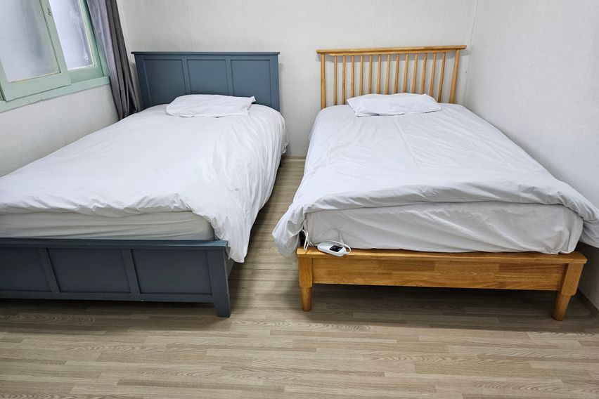 덕하 방2거실침대4개 