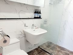 3-bedroom apartment, 10 minutes from the airp 10th image