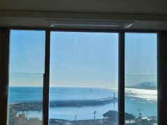 A house in Gangneung where you can watch the  1th image