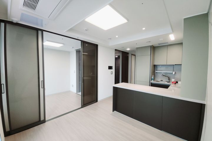New 2-bedroom apartment with Han River view ✨ 9th image