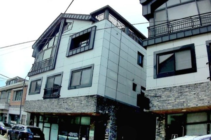 Spacious and cozy new house near Yangsan Stat 19th image