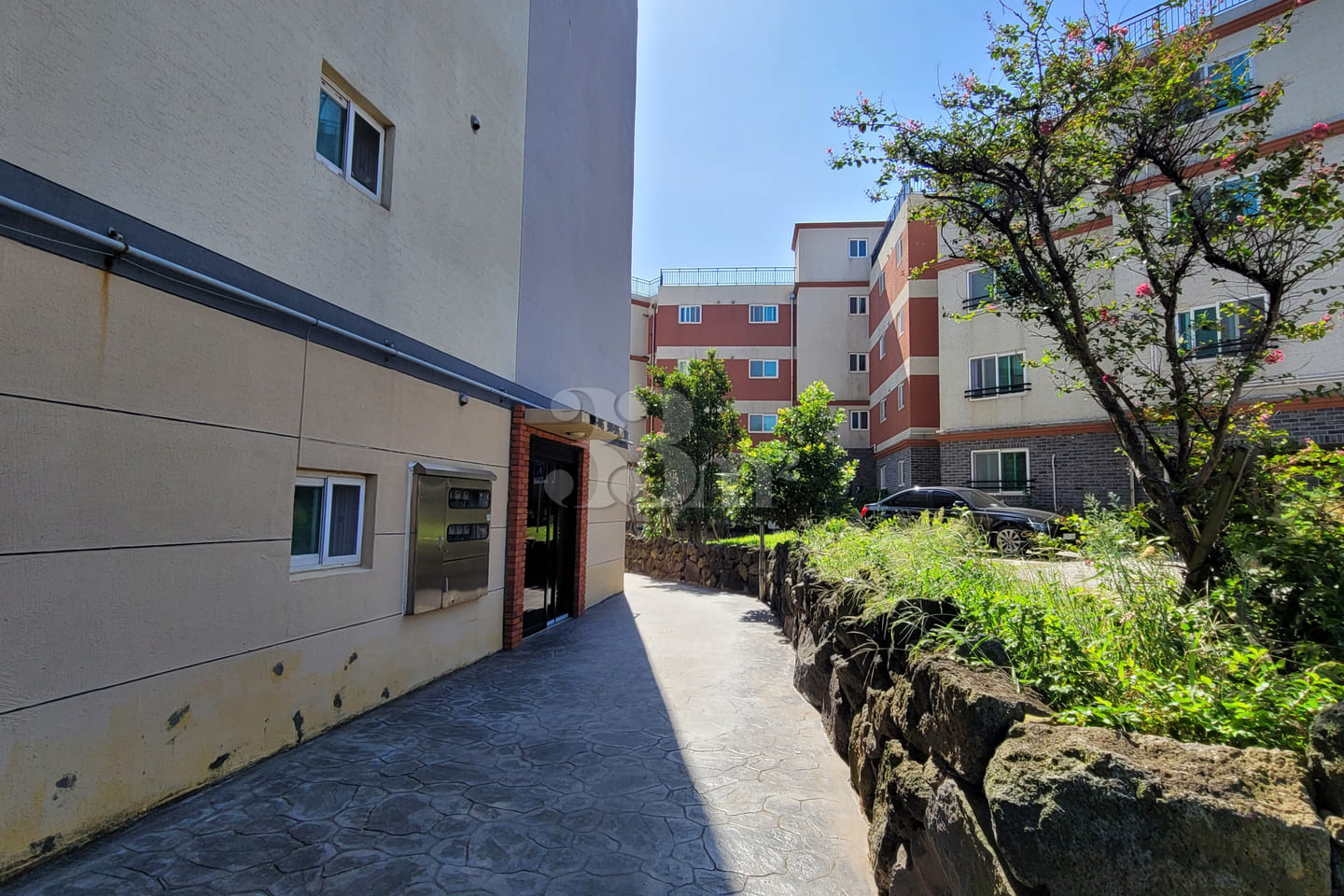 Two-room apartment, 5-minute walk from Jung-e 4th image