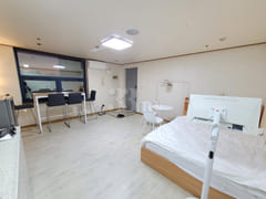 🤵 Sinchon: High-rise view, prime location ri 2th image