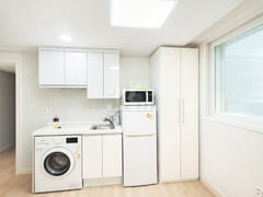 Fully furnished 1st-floor unit near Suyu Stat 4th image