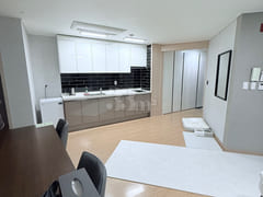 Large room near the beach during peak season 6th image
