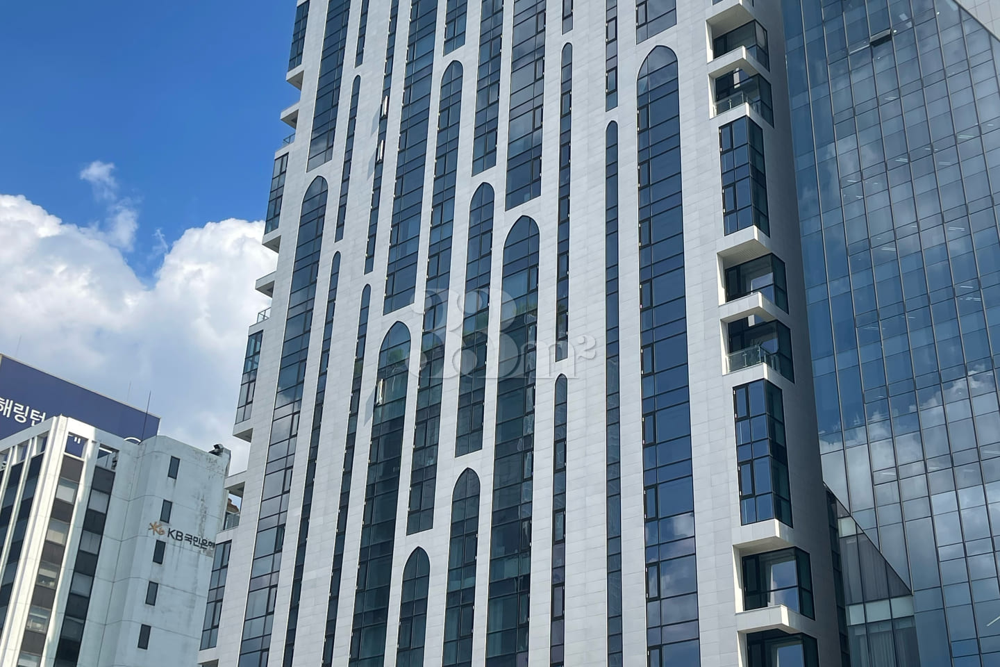 Newly built suite near Cheongdam Intersection 0th image