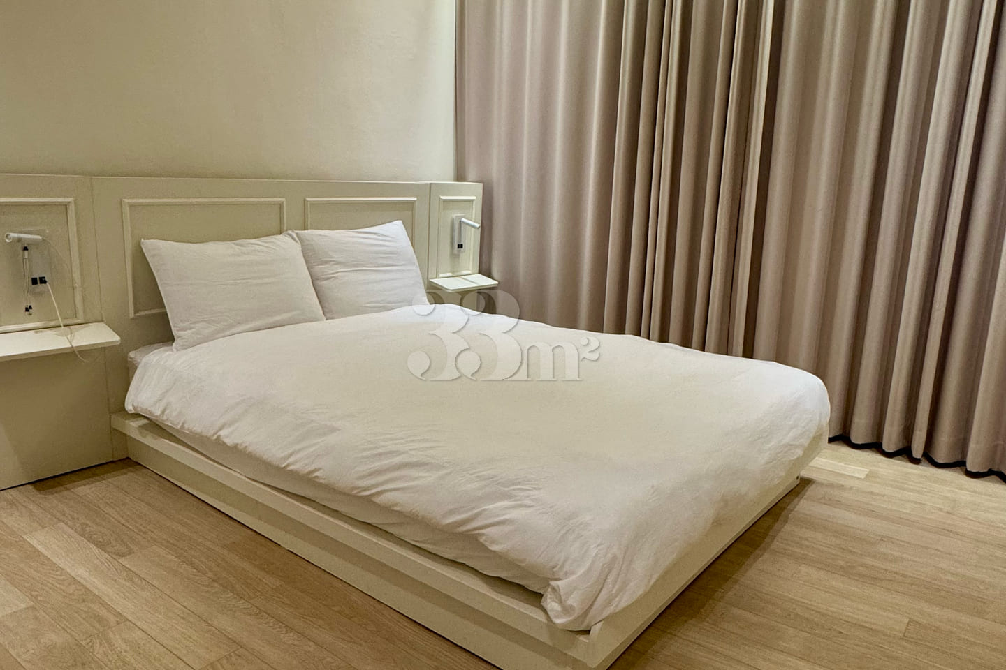 🏙️ Spacious 2-room unit right next to the st 3th image