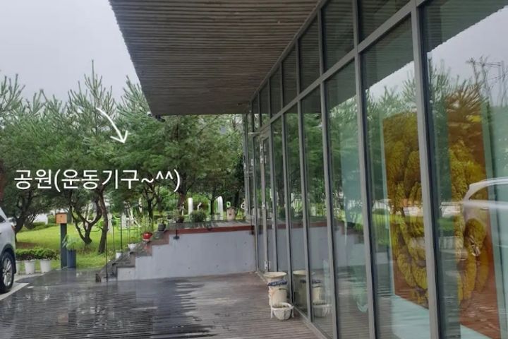 A room with a beautiful view and floor-to-cei 5th image