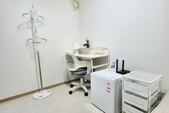 Mokdong Spacious Mini-Room (with window) 9th image