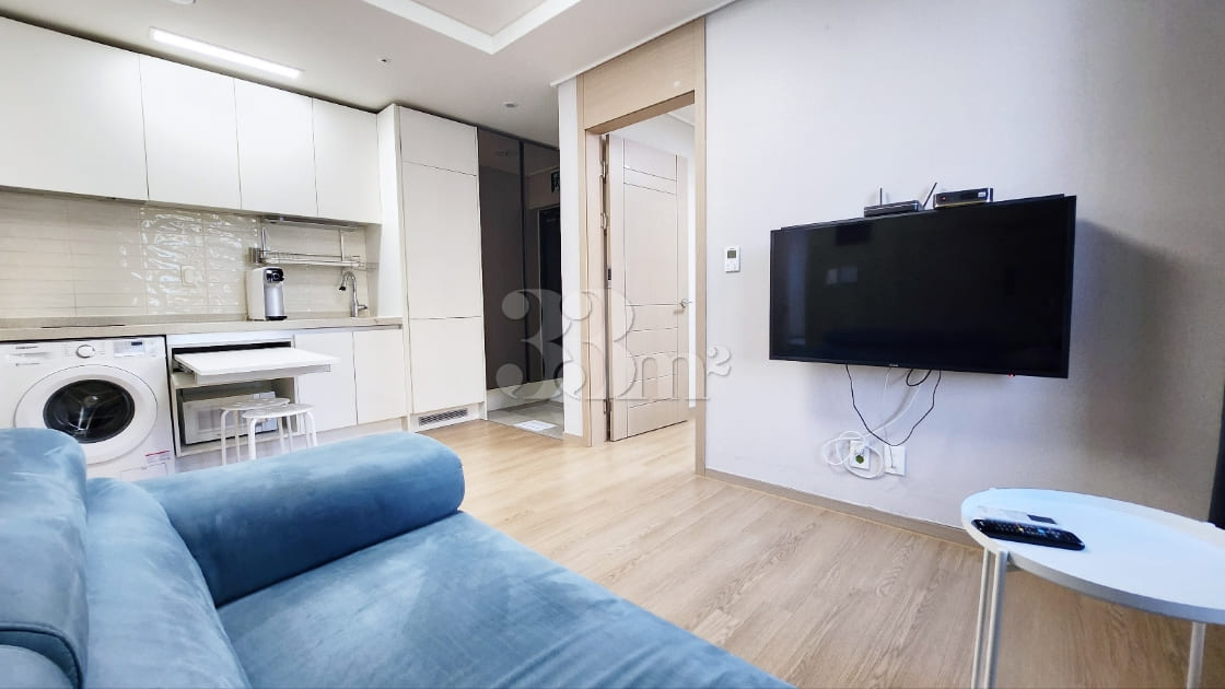 ⚡Super Special Price, Fully Furnished Two-Roo 1th image