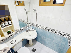 Fully furnished studio apartment near the cou 13th image
