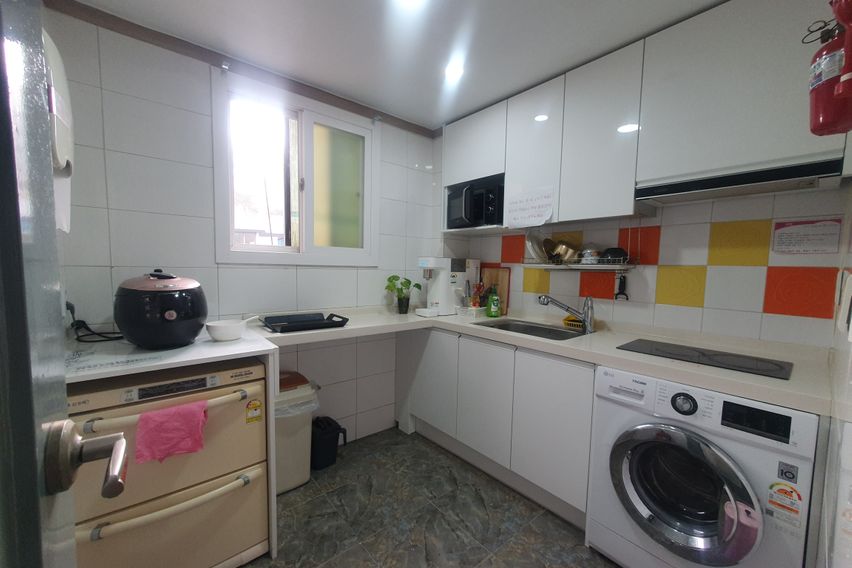 Studio apartment 3 minutes from Seodaemun Sta 6th image