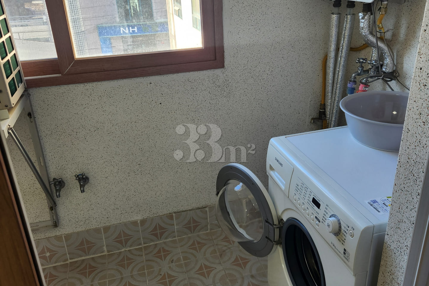 Studio apartment with separate room/balcony 15th image