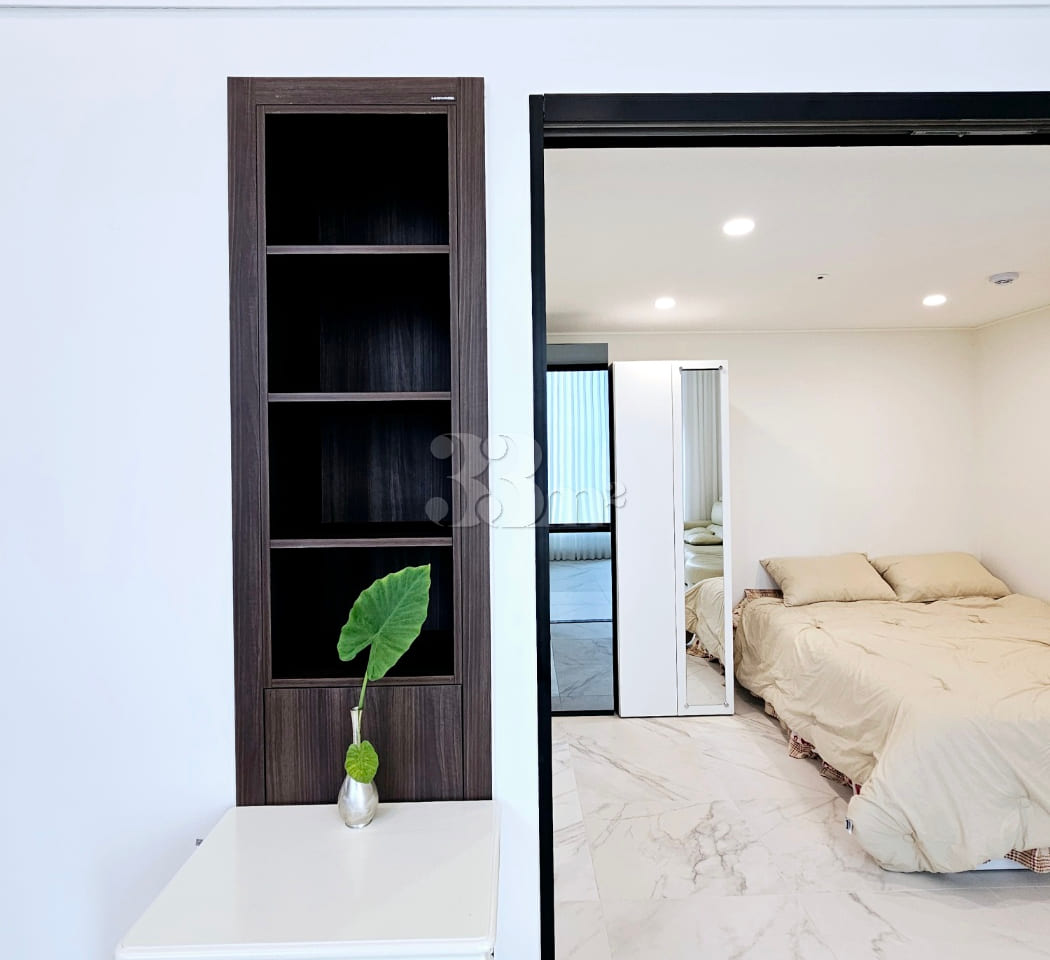 Spacious, fully furnished duplex in Euljiro 4th image