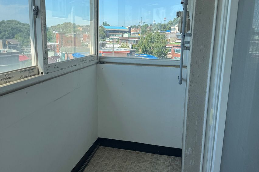 옐로우 하우스 5번째 이미지